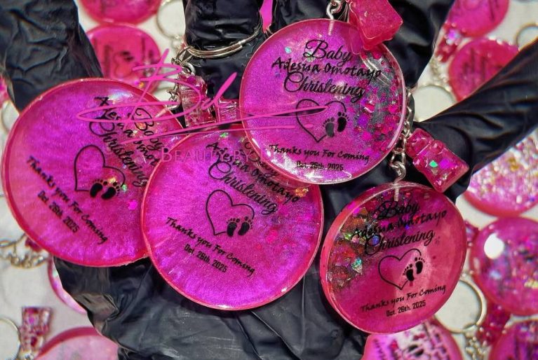 Resin has become one of the most exciting materials in the world of modern crafts and for good reason. At Beauty by D, we’ve mastered the art of transforming simple resin into beautiful, functional, and unforgettable pieces.