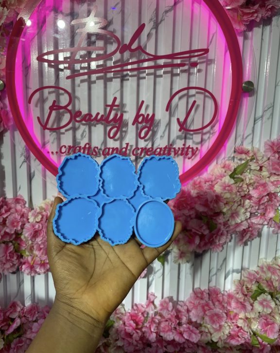 Irregular keychain mold