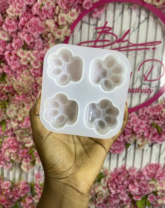Dog paw mold