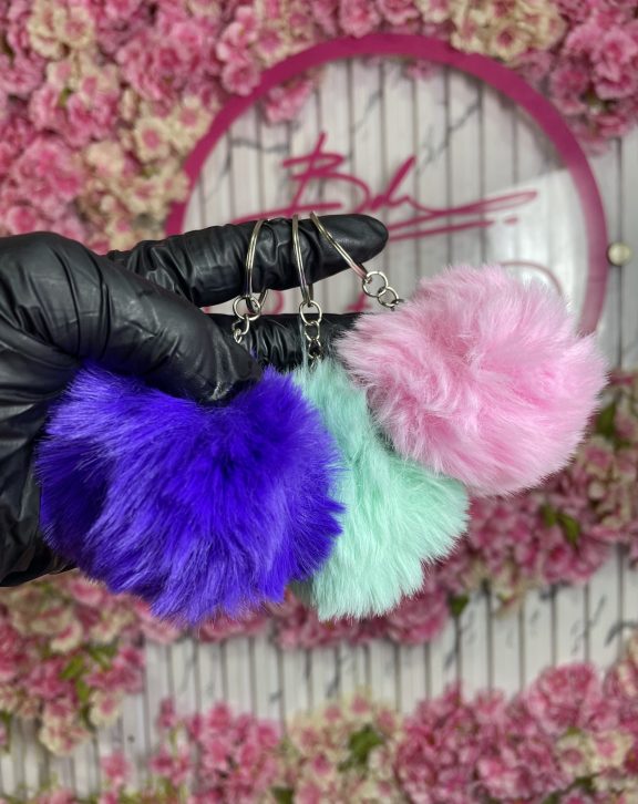 Big Pom Pom with eyescrew