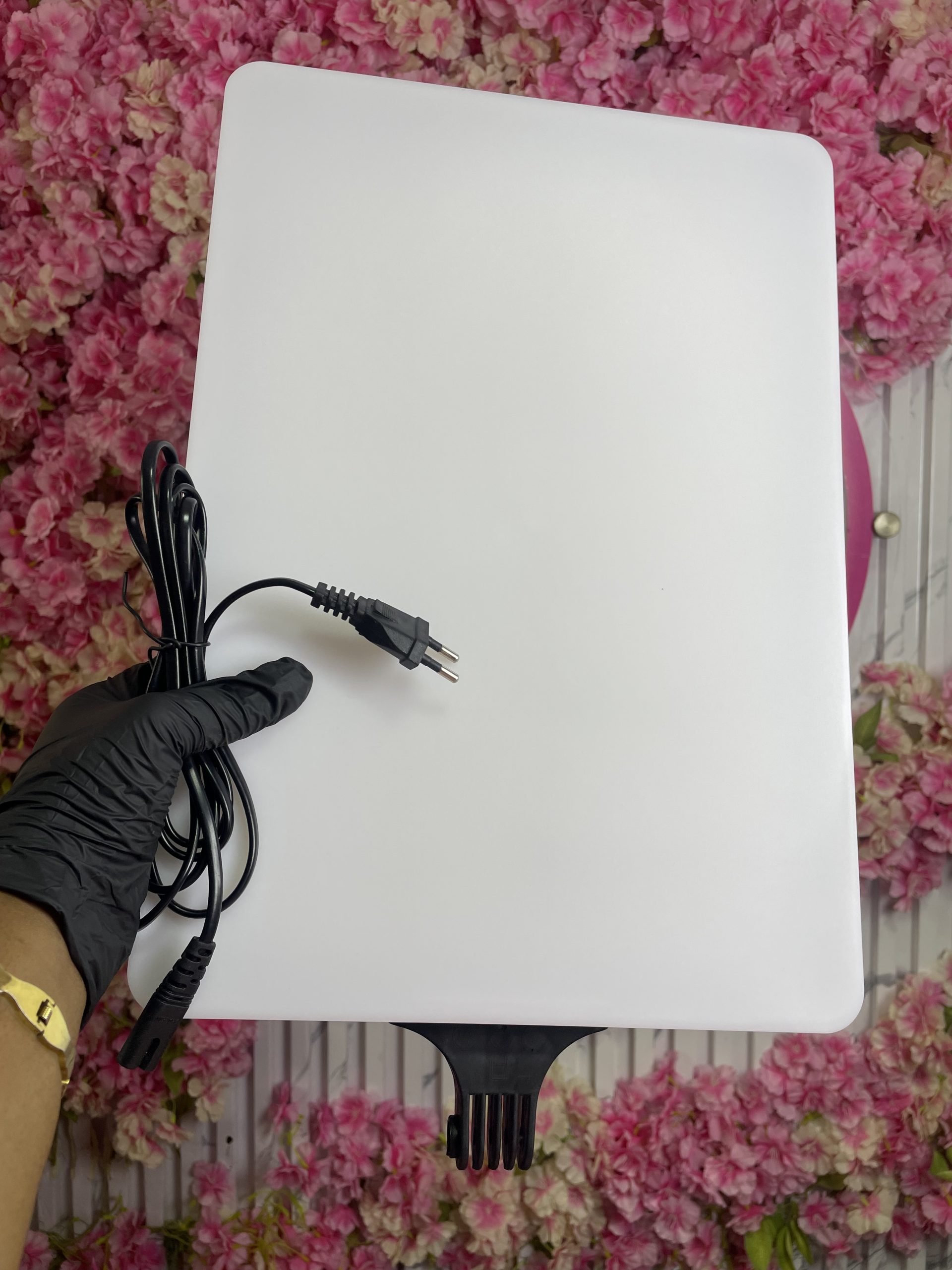 Panel light with tripod